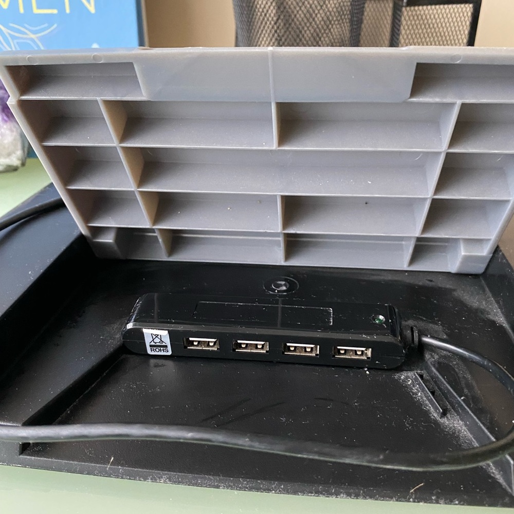 💻 Computer Stand💙 with Adjustable Levels and Numerous Outlets 💻 - Picture 4 of 5